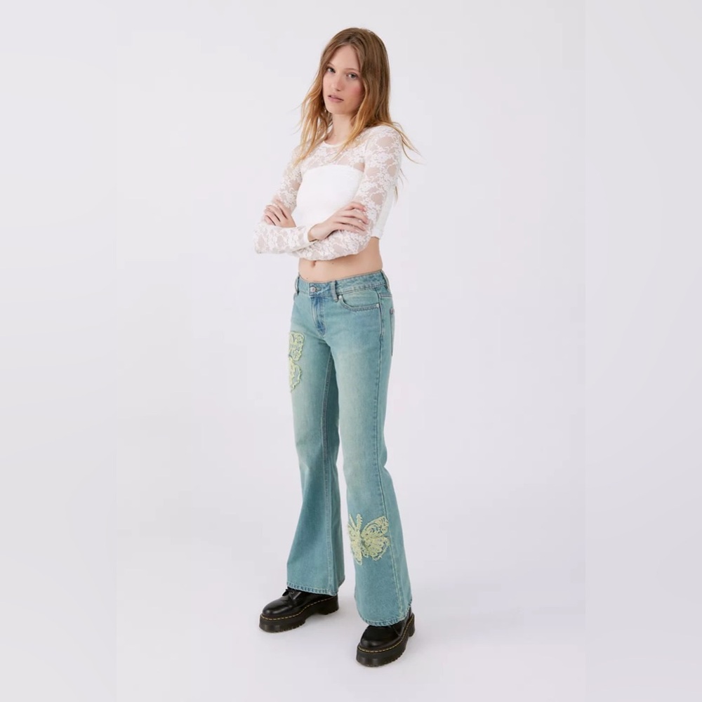 BDG Low-Rise Flare Jean - Butterfly Applique Size 29